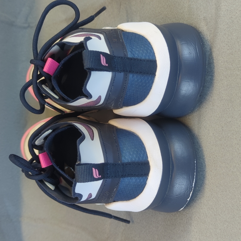 Fabletics Women's Running Tennis Shoes View 5